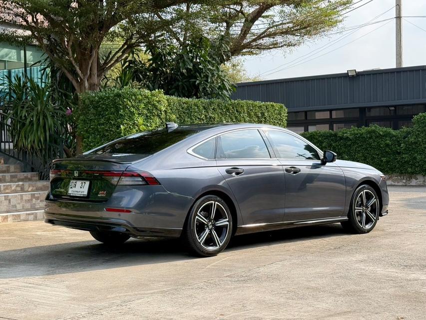 2024 HONDA ACCORD EHEV RS รถมือเดียวออกป้ายแดง รถสภาพสมบูรณ์ พร้อมใช้งาน รถวิ่งน้อย ประวัติศูนย์ครบ รถไม่เคยมีอุบัติเหตุครับ รูปที่ 3