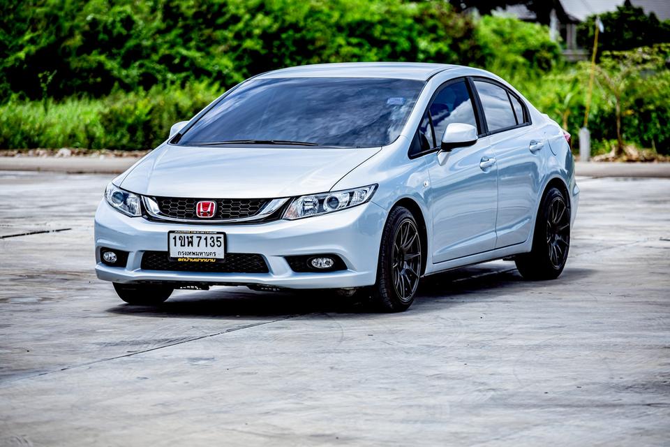Honda Civic Fb 1.8S ปี 2012 เกียร์ออโต้ สีฟ้า