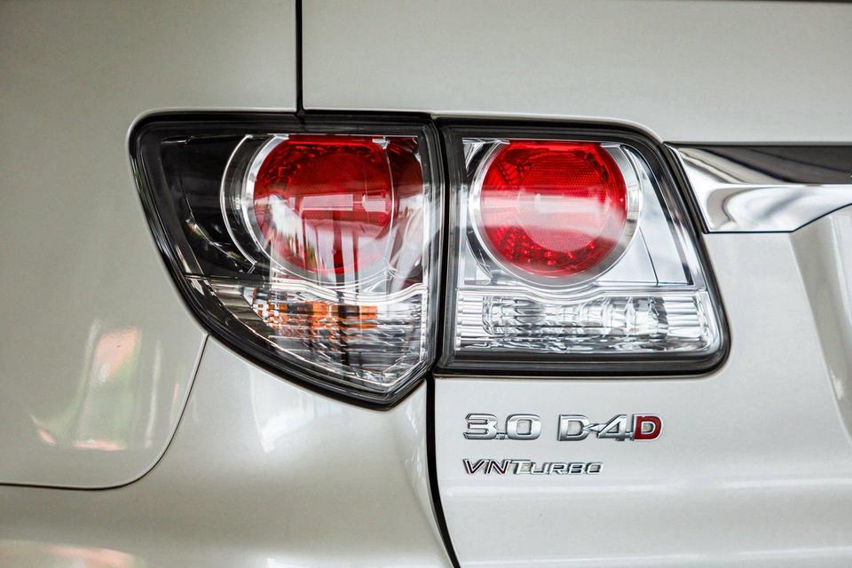 TOYOTA FORTUNER 3.0 V 2WD 2012SUV 7 ที่นั่ง เครื่อง 3000 VNT แรง ทน ซ่อมง่าย รูปที่ 6