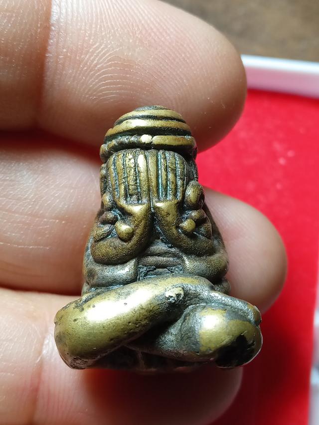 พระปิดตายันต์ยุ่งหล่อเก่า