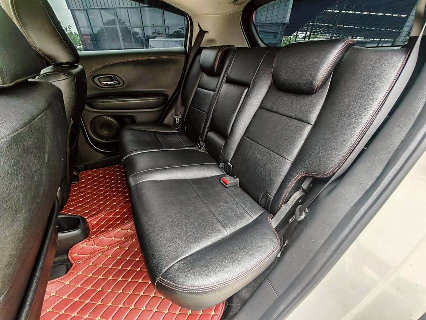 2015 HONDA HR-V 1.8E 9