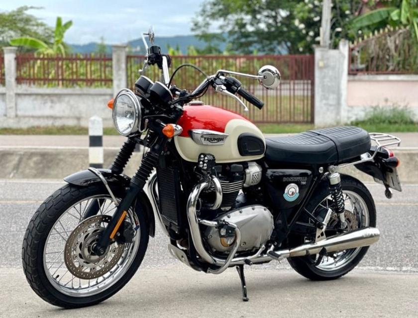 Triumph Bonneville T100 แท้ๆ