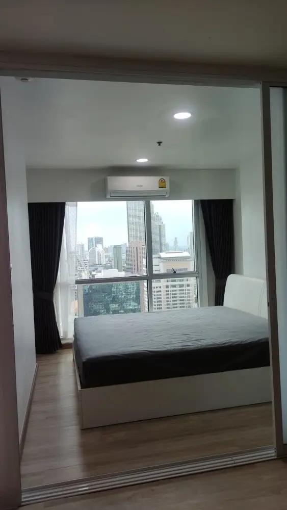 ขายคอนโดราคาถูก Silom Suite 1