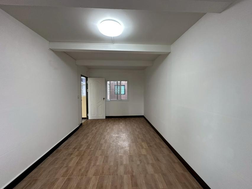 ให้เช่า!! ทาวน์โฮม 3 ชั้น บ้านลูกกอล์ฟ พรีเมี่ยม ( หลังมุมถนนเมน ) ตรงข้ามไม่ชนใคร เมืองทองธานี ปากเกร็ด รีโนเวทใหม่ บ้านพร้อมเช่าทันที 10