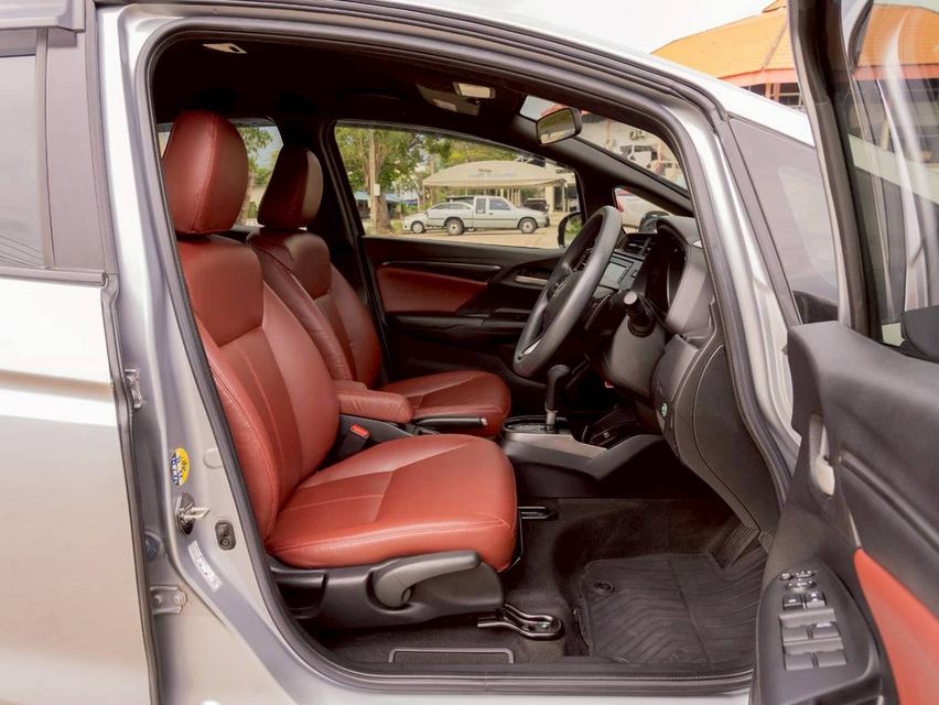 ขาย Honda Jazz 1.5RS ปี19 12