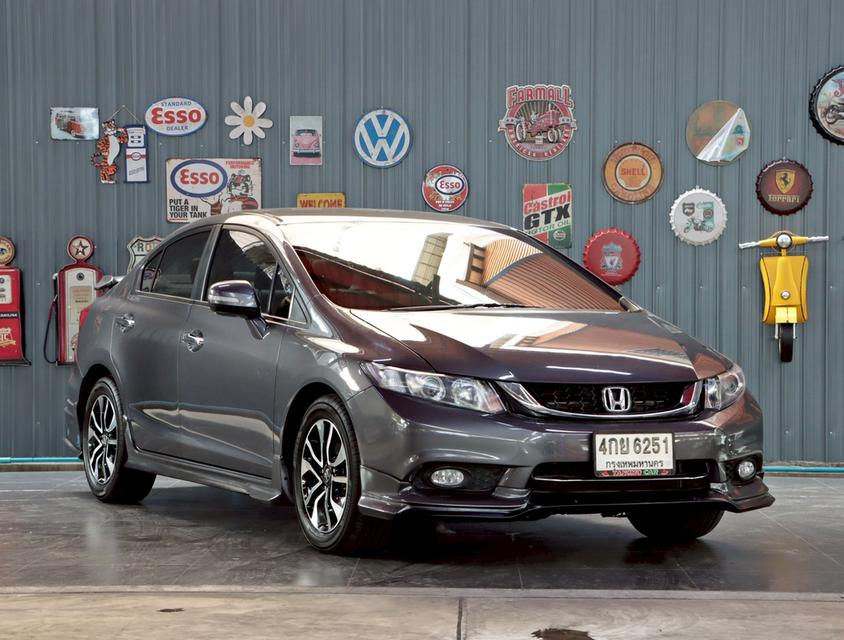 HONDA CIVIC FB 1.8 ES i-VTEC ปี2015ออพชั่นแน่นเต็มคัน ตัวท็อปสุดในรุ่น