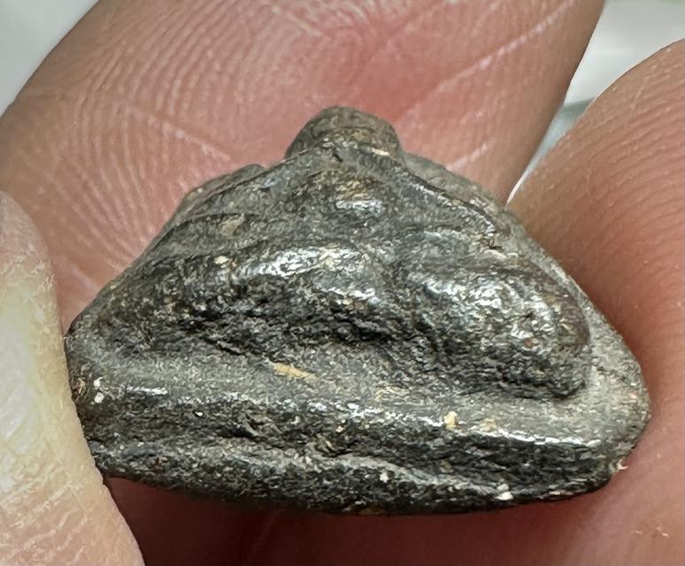 พระปิดตาเนื้อผงคลุกรักหลังจาร ไม่ทราบที่ รูปที่ 6