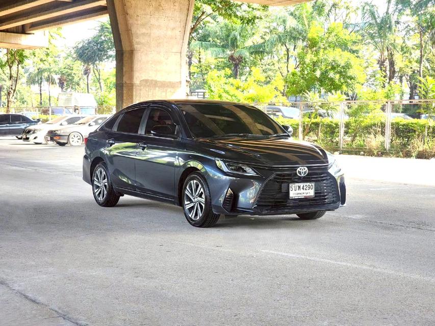 ขายรถ Toyota Yaris Ativ 1.2 Premium Luxury ปี 2024 สีเทา เกียร์ออโต้