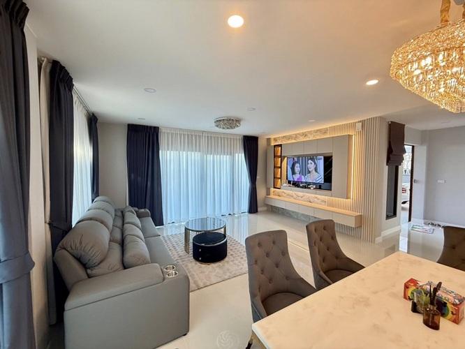 U1411 ให้เช่าบ้านเดี่ยว 2 ชั้น หมู่บ้านเซนโทร วิภาวดี โครงการ Centro vibhavadee ใกล้โรงเรียนนานาชาติฮาโรลด์ วิภาวดี บ้านใหม่ บ้านพร้อมเฟอร์ครบ ทำเลดีเ 6