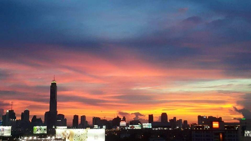 เช่า คอนโด รถไฟฟ้า MRT เพชรบุรี THE MARK รัชดา-แอร์พอร์ตลิงค์ 35 ตรม 1