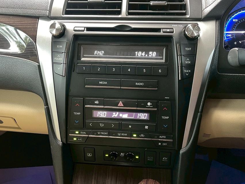 ขาย Toyota Camry 2.5Hybrid ปี16 7