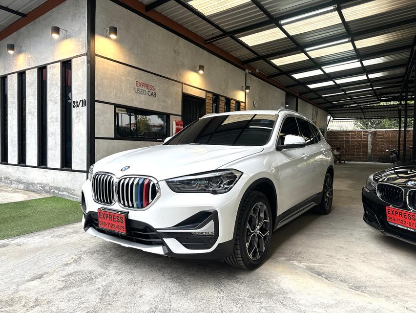 BMW X1 2.0 sDrive 20xLine จดทะเบียนปี 2022 รถเพิ่งเข้าเช็คศูนย์