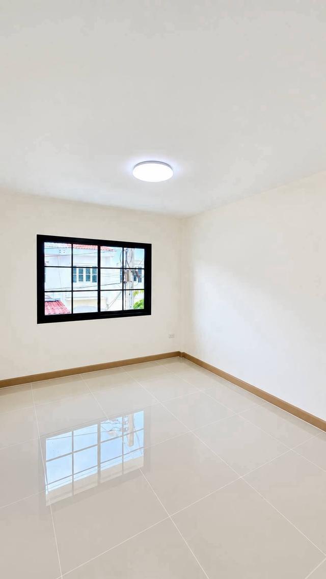 บ้านบัวทองธานี 18 ตร.ว. ใกล้รถไฟฟ้าสายสีม่วง 18