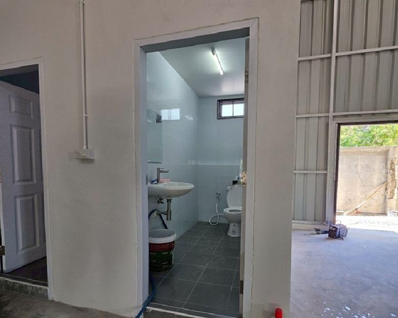 ให้เช่าโกดัง สร้างใหม่ ย่านรามคำแหง ใกล้แยกลำสาลี / ซอยรามคำแหง 60 / ที่จอดรถ 10 คัน / พื้นที่ใช้สอย 485 ตารางเมตร 2