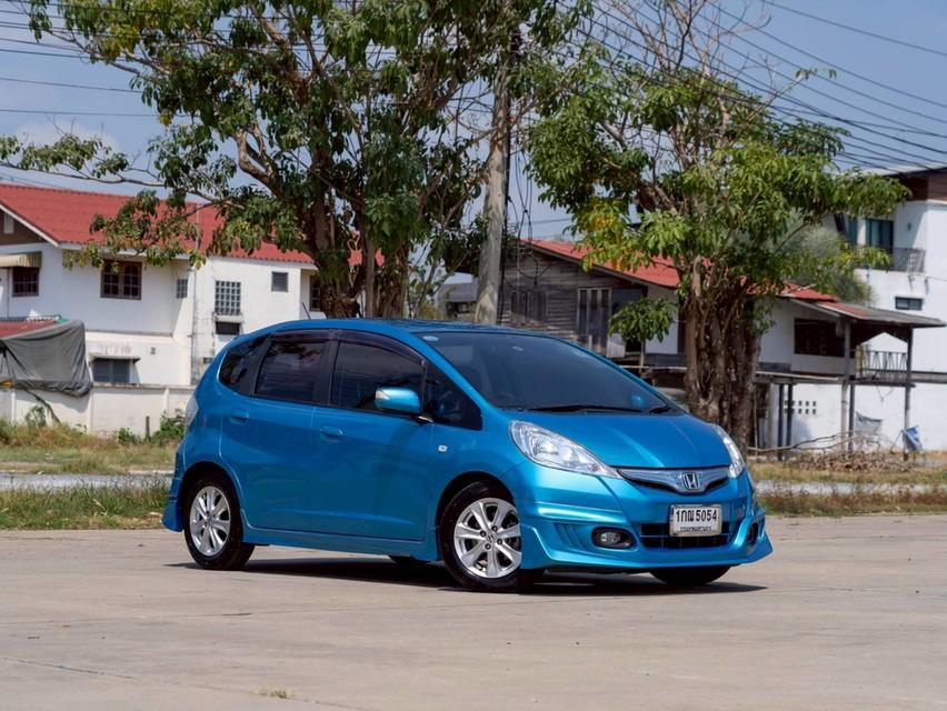Honda Jazz 1.3Hybrid  ปี 2012 8
