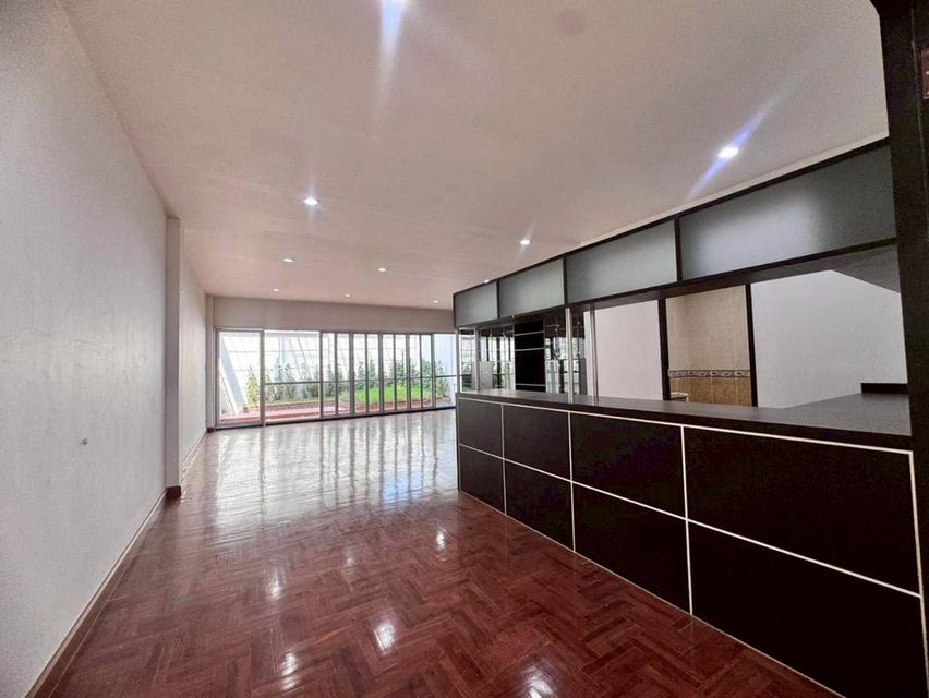 ให้เช่าทาวน์เฮ้าส์ 7 ชั้น ย่านสยาม บรรทัดทอง พร้อมอยู่ (N.1989) 6