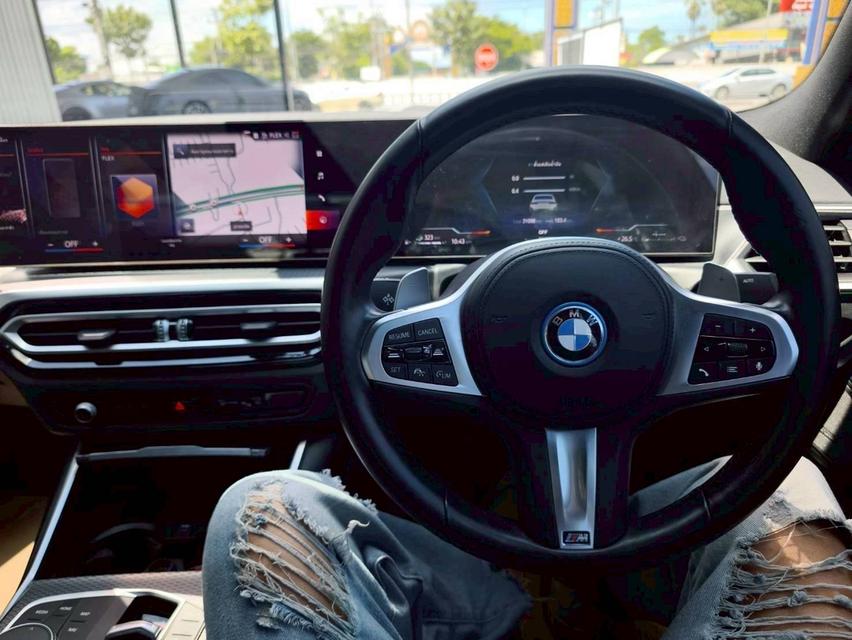 รหัสรถ KPV1100 🚘 BMW 330e M Sport LCI ปี 2023 (LCI Facelift) 14