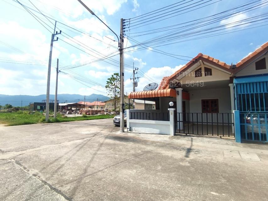 ให้เช่า ทาวน์โฮม HS052 หลังมุม มีแอร์ เฟอร์พร้อมอยู่ บ้านบึง ชลบุรี ป.ปริญญา 96 ตรม 23.9 ตรว ทำเลดี ใกล้ ตลาดชัยแสงทอง โ รูปย่อยที่ 3