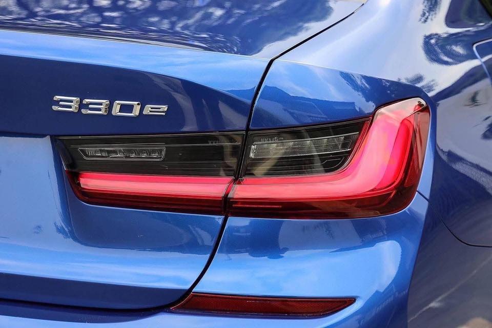 BMW 330e M Sport ปี 2021 ไมล์ 12x,xxx โล สามารถวิ่งด้วยระบบไฟฟ้า 60 โล รูปที่ 11