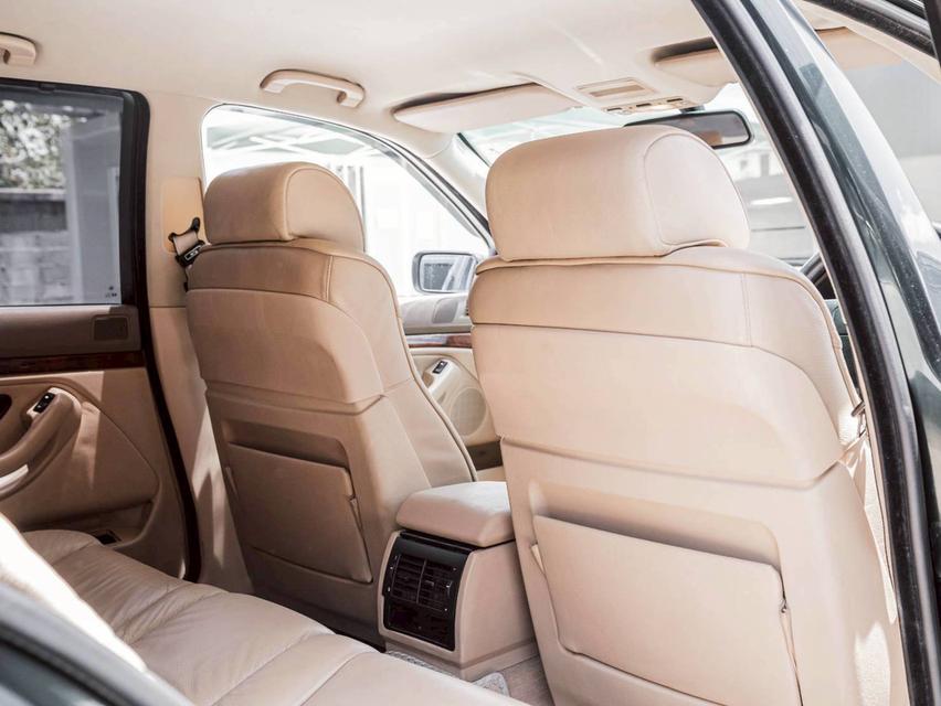 รหัสรถ 67GG1667 BMW 523i E39 ปี2000 จัดทรงล้อ 17