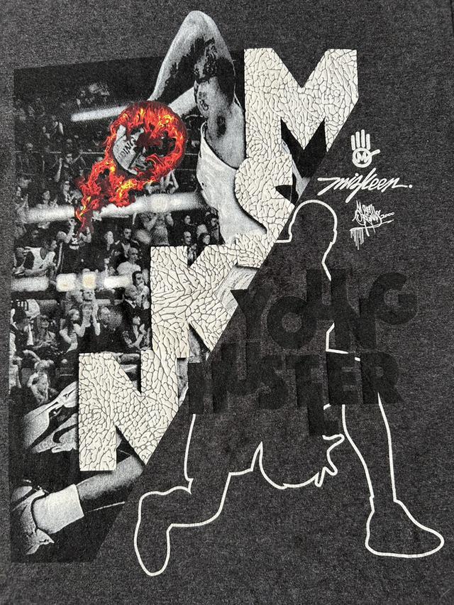 [เปิดขาย] 🏀 เสื้อสตรีทฮิปฮอป Miskeen Originals Vintage Y2K ผ้าเนื้อทรายเทาดําหล่อๆ 🔴✨ รูปที่ 5