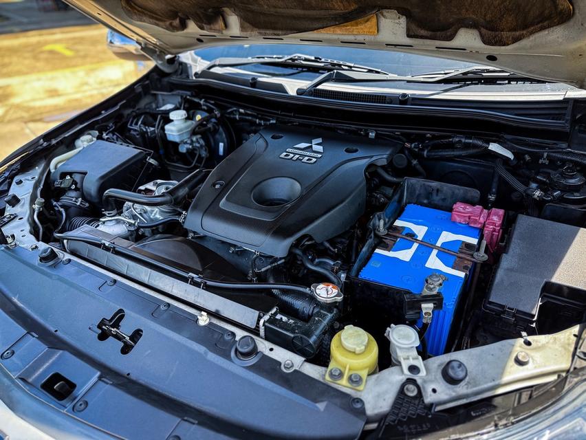 Parjero Sport 2.4 Gt ปี 2016 13