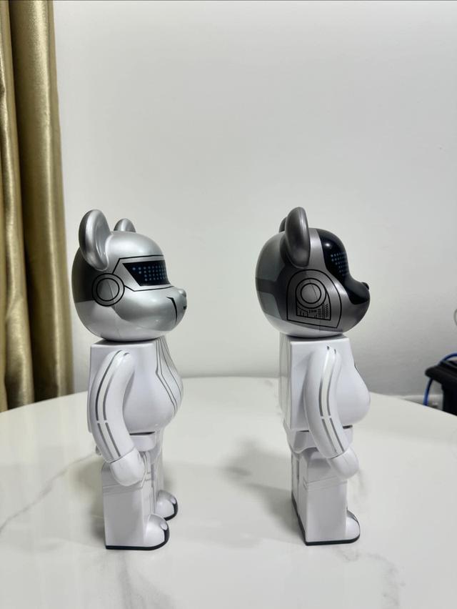 Bearbrick tron leagcy daft punk 2 ตัว 3