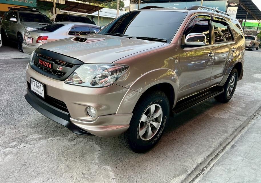TOYOTA FORTUNER 3.0V A/T 4x4 ปี 2005 รถมือเดียว เลขไมล์น้อย สภาพสวยพร้อมใช้ เครื่อง/เกียร์/ช่วงล่างสมบูรณ์ รถสะอาด รูปที่ 3
