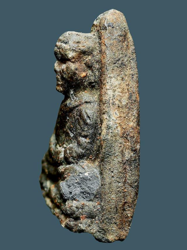 หลวงปู่ทวดเนื้อว่าน รุ่นแรก วัดช้างให้ พิมพ์กรรมการ ปี ๒๔๙๗...เก่า เนื้อจัดๆ