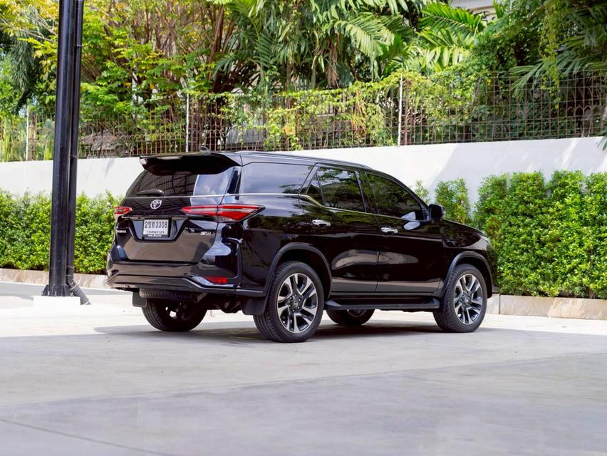 Toyota Fortuner 2.4 Legender 4WD ปี 2021 3
