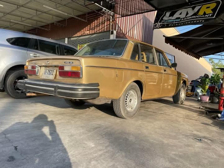 ขายด่วน Volvo 244  4