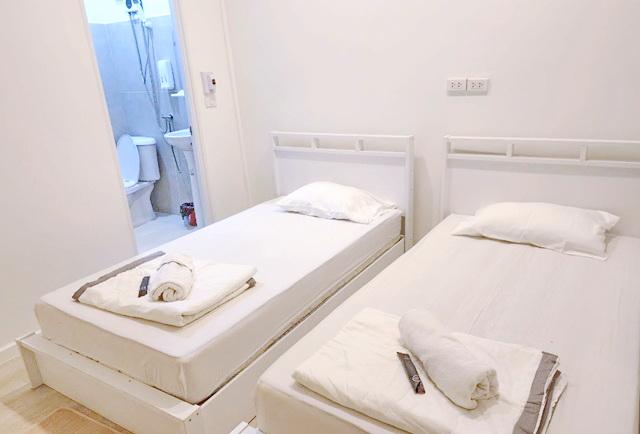 ข้าวสาร 550ม. MRTสามยอด 1.57กม. เยาวราช 3 กม. ให้เช่าตึกแถวโฮสเทล 3 ชั้น 24 ตร.วา. 290 ตร.ม. ตกแต่งพร้อมเฟอร์ฯครบ 4 นอน 8