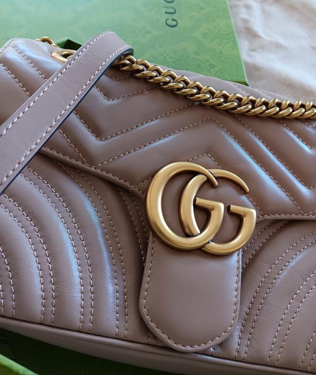 กระเป๋า Gucci Marmont 26 สีเบจ 3