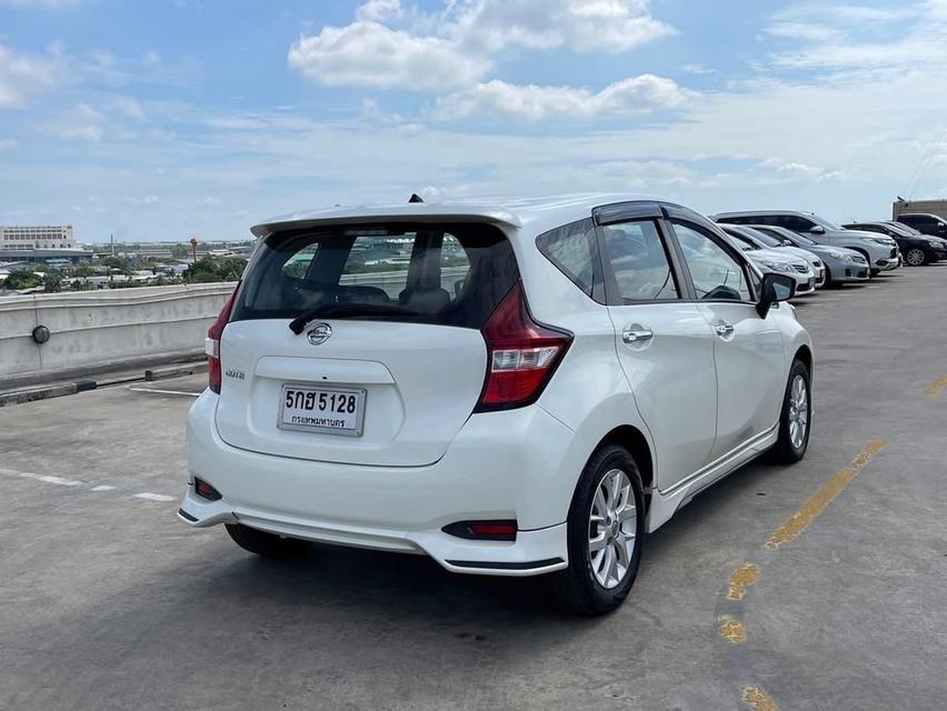 ปล่อยรถ Nissan Note 1.2 V ปี 2017 3