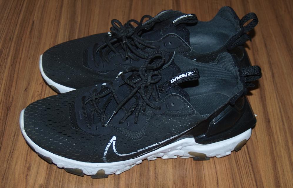 ์รองเท้า Nike Sneaker size US10