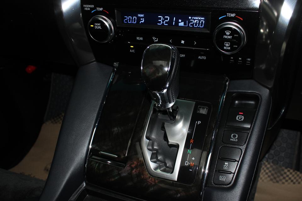 2016  TOYOTA VELLFIRE 2.5 ZG EDITION 5