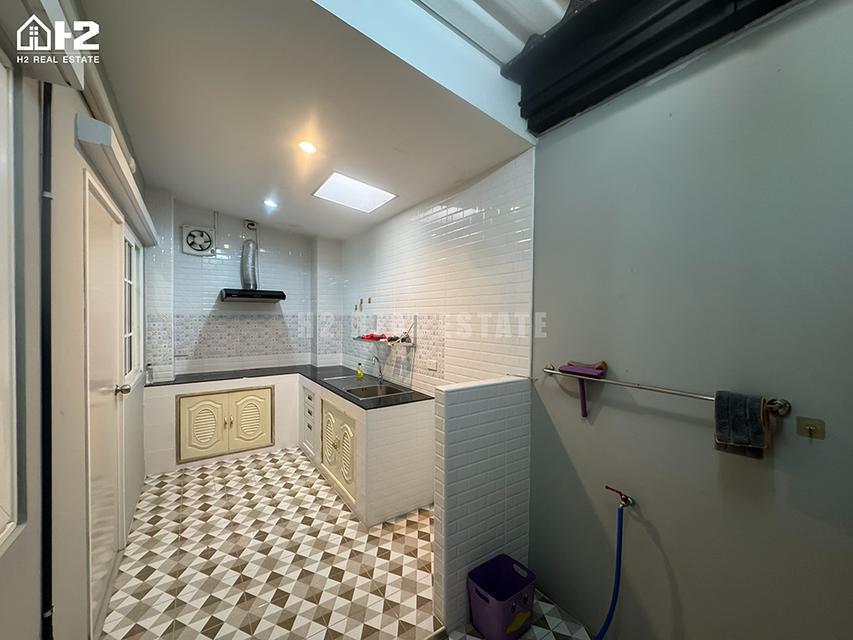 ขายทาวน์โฮมหลังมุม โกลเด้น ทาวน์ รามอินทรา-วงแหวน Gloden Town Ramintra-Wongwaen 12