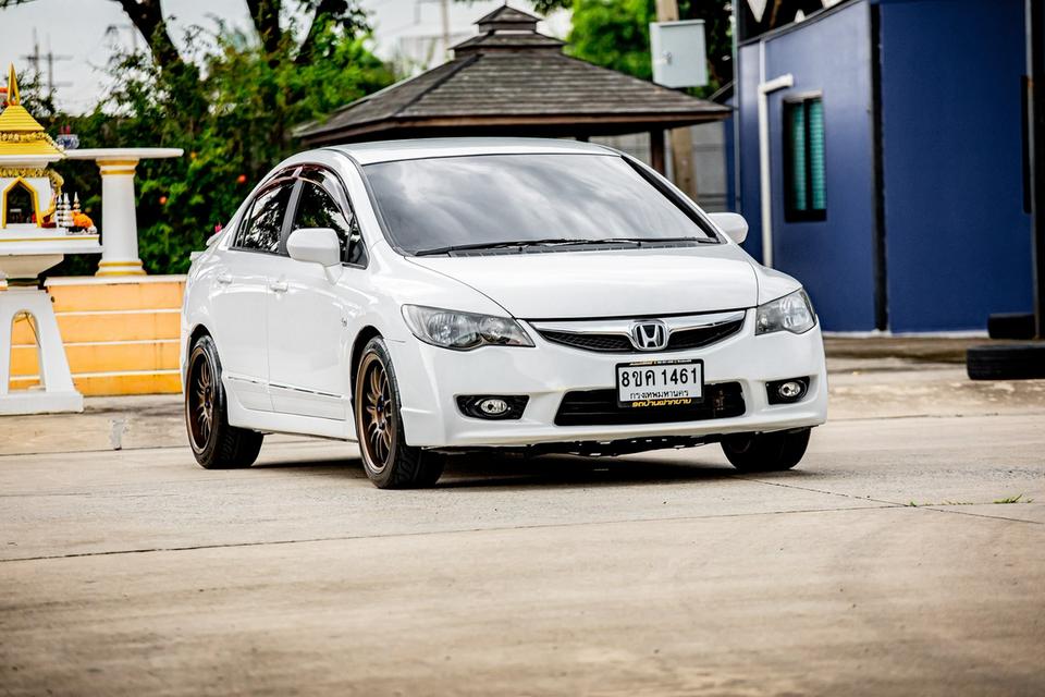 #Honda #Civic FD MNC 1.8 S ปี 2010 สีขาวรถบ้านสวย บอดี้เดิม ไม่เคยชนหนัก ไมล์ 162,211 กม. ดูแลดี เปลี่ยนถ่ายของเหลวตามระยะ เครื่องยนต์-เกียร์สมบูรณ์ รูปที่ 3