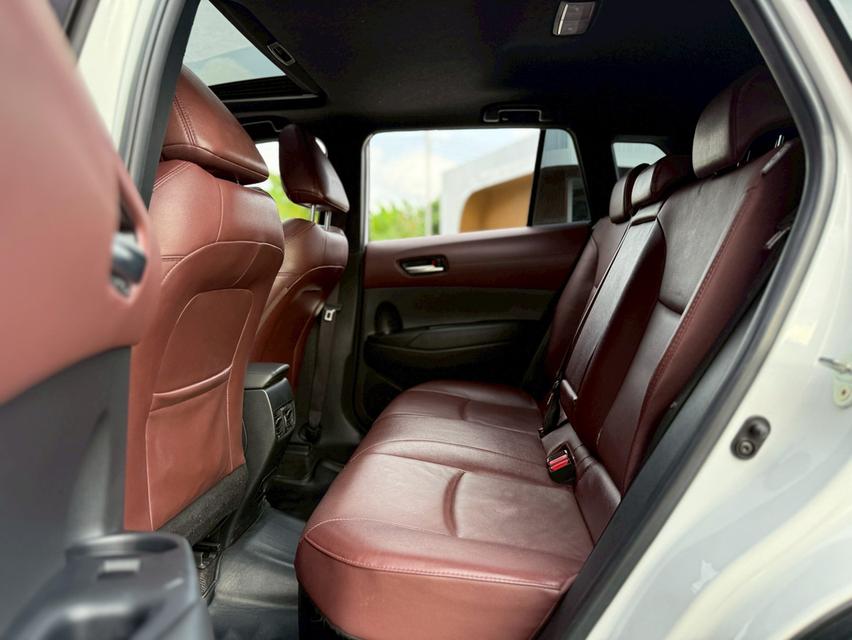 Toyota Cross 1.8Hybrid ปี21 15