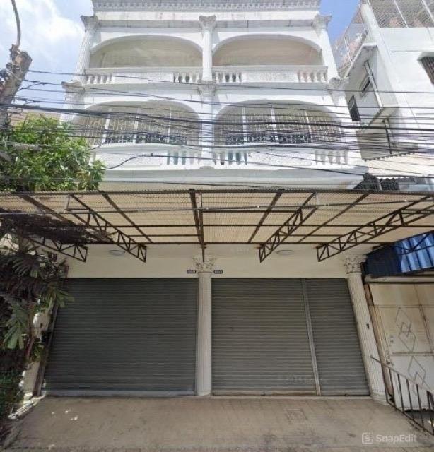 ขายอาคารพาณิชย์ 2คูหา 3ชั้น.เนื้อที่ 40 ตร.ว ตกแต่งสวย ซอยอุดมสุข 51 ใกล้ห้างพาราไดซ์พาร์ค สวนหลวงร. 9รถไฟฟ้าสายสีเหลืองสถานีศรีอุดม มีที่จอดรถ 4 คัน 