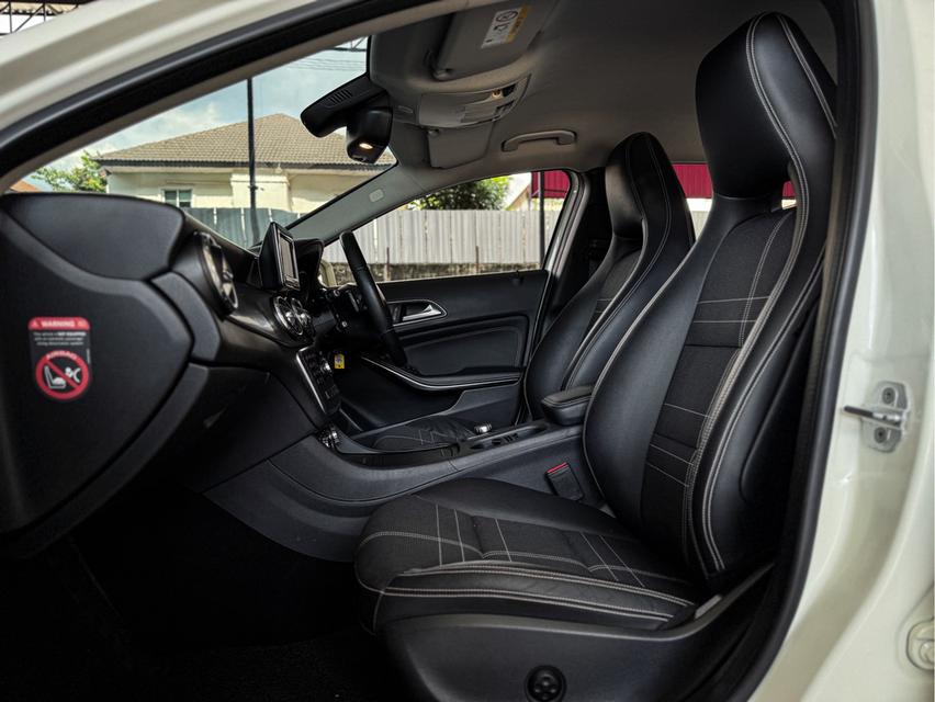 2014 BENZ GLA-CLASS, 200 11