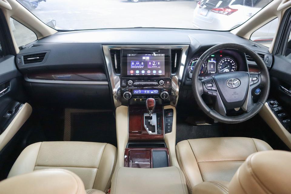 TOYOTA VELLFIRE 2.5 HYBRID X 2018 4