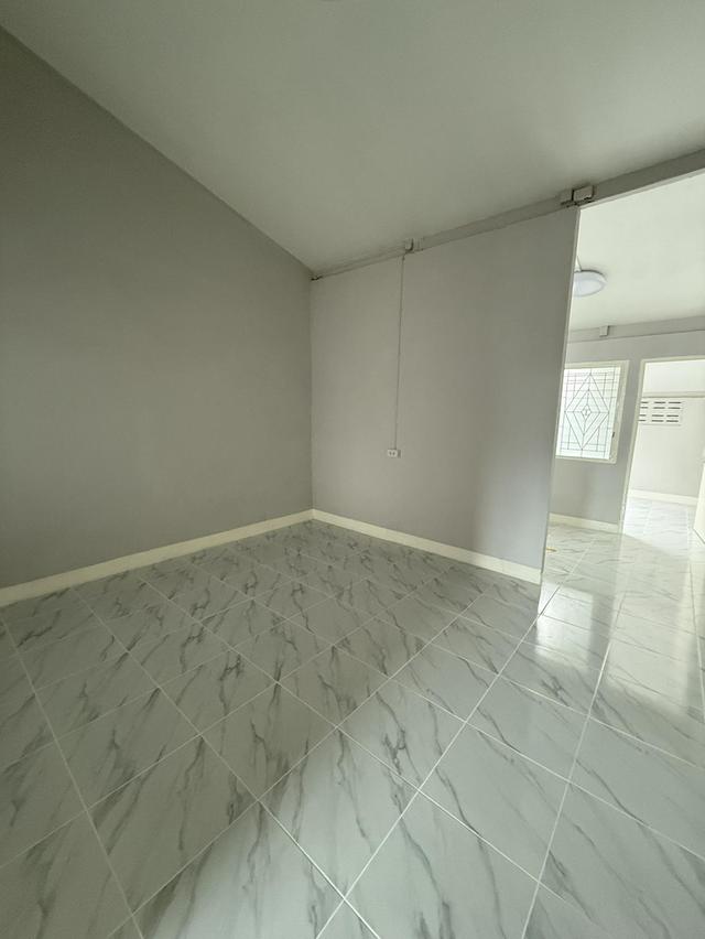 ขายด่วน 1.39 ล้านบาท ฟรีโอน ขายทาวน์เฮ้าส์ชั้นเดียว ทำเลทองเดินทางสดวก เคหะร่มเกล้า 7