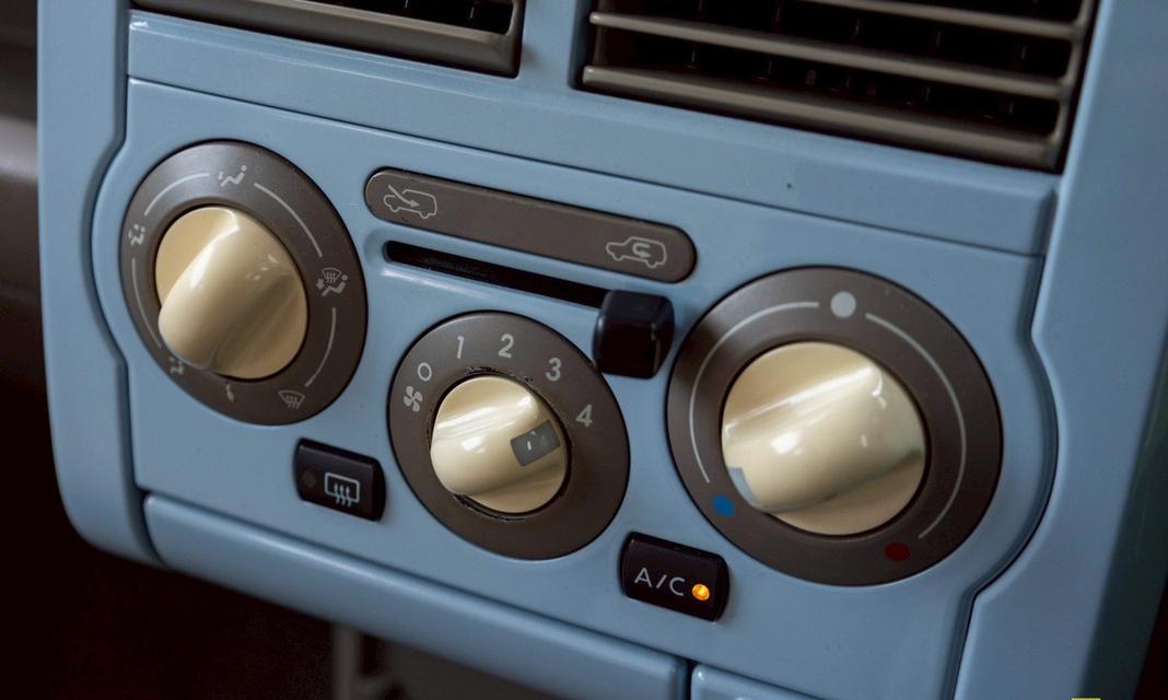 Nissan Cube3 Z11 รถอเนกประสงค์ รูปที่ 12