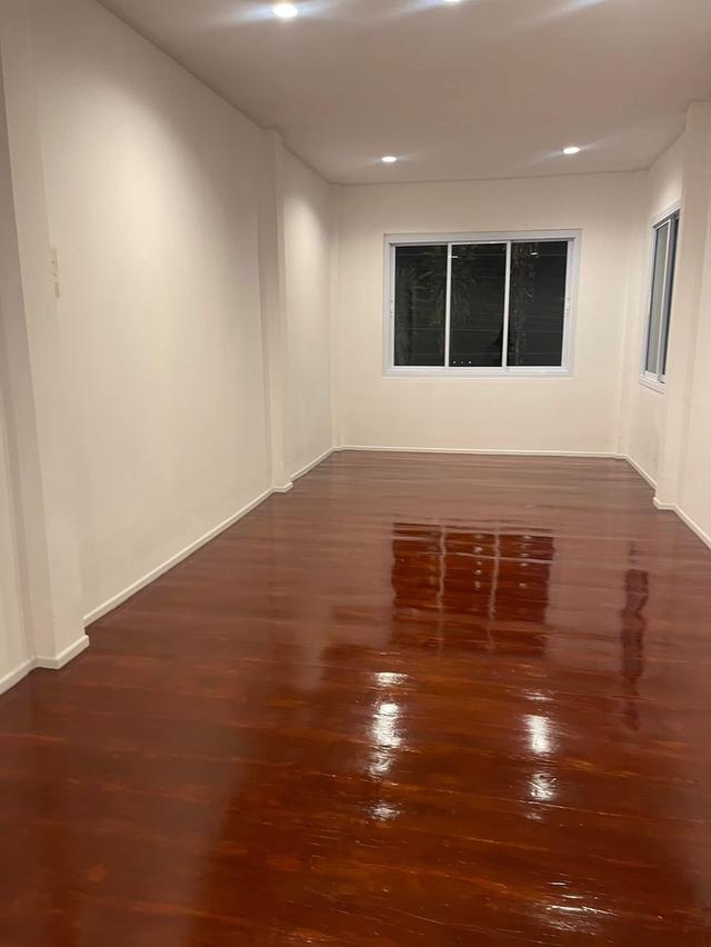 ขายบ้านเดี่ยว 2 ชั้น 100 ตร.ว. บ้านรีโนเวทใหม่ ติดถนนริมโขง 2 ข้างแปลงมุม ทำเลหายาก 7