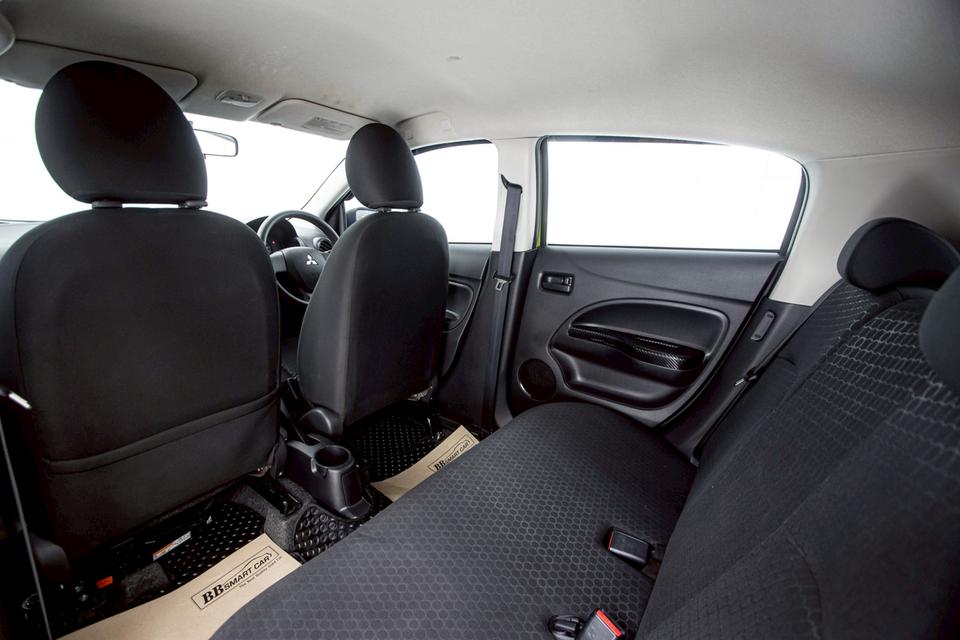 MITSUBISHI MIRAGE 1.2 GLX  2012  7
