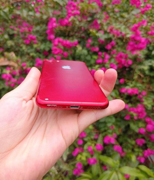 iPhone 7 สีแดง product red 3