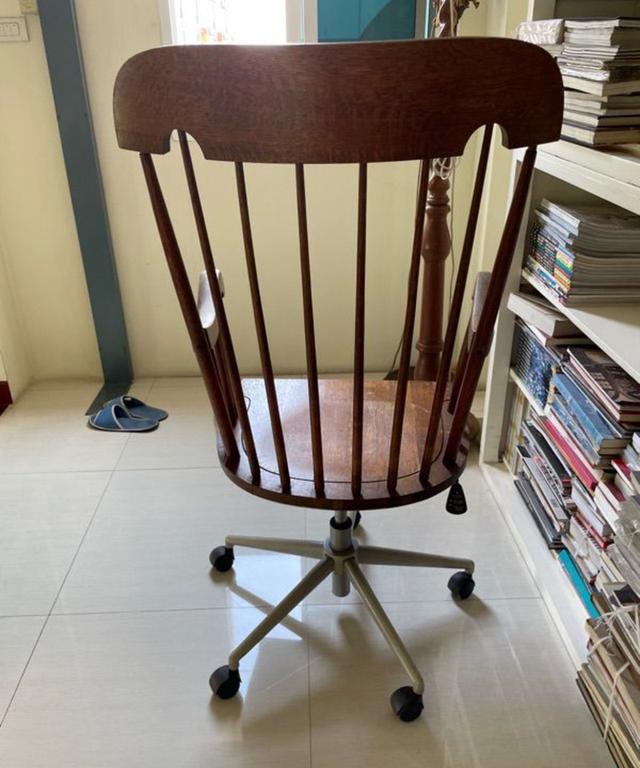 เก้าอี้ไม้พนักสูง 2