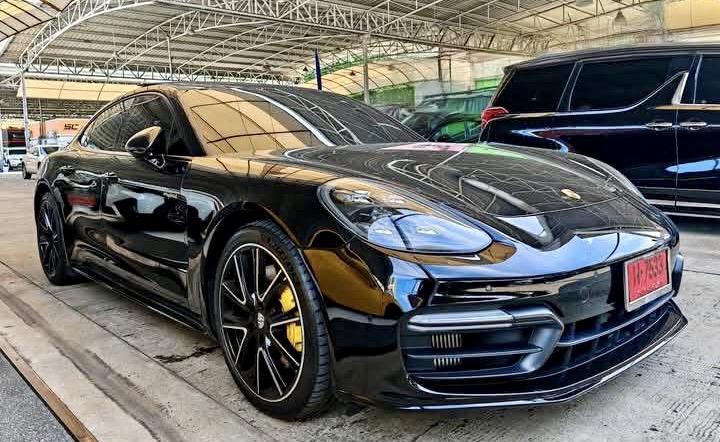 Porsche Panamera 4 E-Hybrid