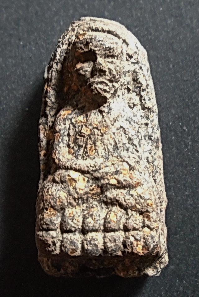 พระหลวงปู่ทวด พิมพ์พระรอดรุ่นปาฏิหาริย์ฝังข้าวสารหิน วัดห้วยมงคล ปี 2549